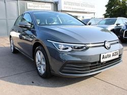 Grau Gebraucht 2021 VW Golf VIII Life Limousine | 22.700 € (Guter Preis)