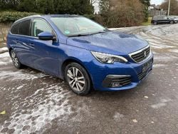 Blau Gebraucht 2018 Peugeot 308 SW Allure Kombi | 9.990 € (Superpreis)
