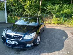 Schwarz Gebraucht 2012 Skoda Octavia GreenLine Kombi | 3.800 € (Teuer)