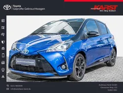 Titanblau metallic / mysticschwarz mica Gebraucht 2018 Toyota Yaris Hybrid Plus Kleinwagen | 15.995 € (Fairer Preis)