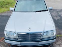 Silber Gebraucht 1996 Mercedes C180 Limousine | 3.000 € (Fairer Preis)