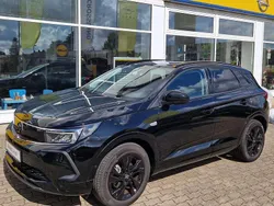 Diamant schwarz Gebraucht 2022 Opel Grandland X Basis SUV | 21.100 € (Fairer Preis)