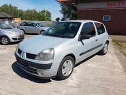 Silber Gebraucht 2004 Renault Clio II Limousine | 1.999 € (Fairer Preis)