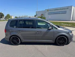 Grau Gebraucht 2014 VW Touran Cup Van / Kleinbus | 9.450 € (Fairer Preis)