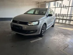 Silber Gebraucht 2010 VW Polo Highline Limousine | 6.500 € (Guter Preis)