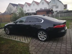 Schwarz Gebraucht 2018 Jaguar XF Portfolio Limousine | 21.899 € (Fairer Preis)