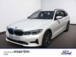 Mineralweiss Gebraucht 2021 BMW 320 Advantage Kombi | 26.990 € (Fairer Preis)