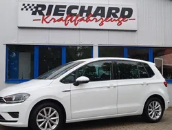Weiß Gebraucht 2015 VW Golf VII LOUNGE Limousine | 9.600 € (Fairer Preis)