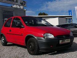 Rot Gebraucht 1996 Opel Corsa Limousine | 300 € (Superpreis)