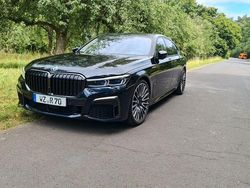 Schwarz Gebraucht 2021 BMW 745e M Sport Limousine | 52.544 € (Etwas zu teuer)