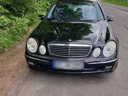 Gebraucht 2004 Mercedes E220 Limousine | 2.100 €