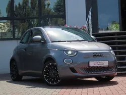 Mineral grau Gebraucht 2021 Fiat 500e La Prima Limousine | 17.900 € (Fairer Preis)