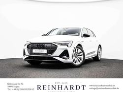 Gletscherweiß metallic Gebraucht 2023 Audi e-tron Ambiente SUV | 46.190 € (Superpreis)