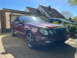 Rot Gebraucht 2006 Mercedes E320 Avantgarde Kombi | 8.900 € (Teuer)