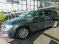 Grau Gebraucht 2016 Skoda Octavia Kombi | 8.999 € (Guter Preis)