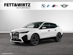 Mineralweiss metallic Gebraucht 2023 BMW iX SUV | 71.593 € (Guter Preis)