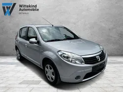 Grau Gebraucht 2009 Dacia Sandero Lauréate Kleinwagen | 2.499 € (Fairer Preis)