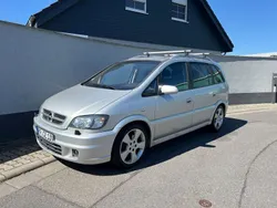 Silber Gebraucht 2004 Opel Zafira Van / Kleinbus | 4.399 € (Teuer)