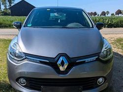 Silber Gebraucht 2015 Renault Clio IV Limousine | 7.600 € (Etwas zu teuer)