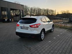Weiß Gebraucht 2015 Nissan Qashqai SUV | 9.000 € (Fairer Preis)