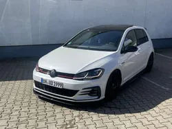 Weiß Gebraucht 2017 VW Golf VII GTI Limousine | 24.000 € (Etwas zu teuer)