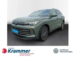 Grün Gebraucht 2024 VW Tiguan IQ Drive SUV | 43.880 € (Superpreis)