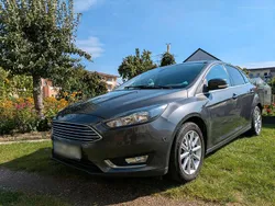 Grau Gebraucht 2018 Ford Focus Limousine | 9.100 € (Guter Preis)