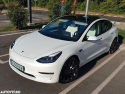 Weiß Gebraucht 2022 Tesla Model 3 Limousine | 39.490 € (Teuer)