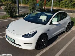 Weiß Gebraucht 2022 Tesla Model 3 Limousine | 39.999 € (Teuer)