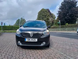 Schwarz Gebraucht 2014 Dacia Lodgy Prestige Van / Kleinbus | 5.000 € (Fairer Preis)