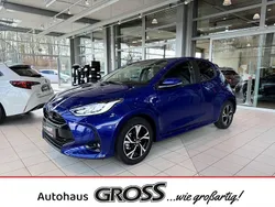 Blau Neu 2025 Toyota Yaris Hybrid Limousine | 25.995 € (Fairer Preis)