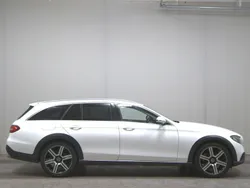 Weiss Gebraucht 2019 Mercedes E220 | 27.480 €
