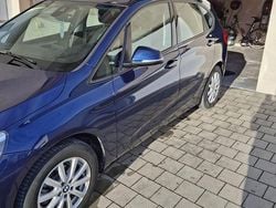 Blau Gebraucht 2016 BMW 214 Active Tourer Van / Kleinbus | 11.000 €