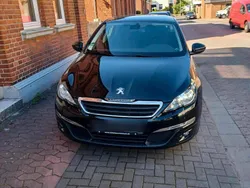 Schwarz Gebraucht 2015 Peugeot 308 Kombi | 4.490 € (Teuer)
