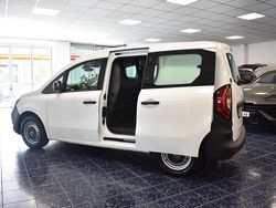 Weiß Gebraucht 2022 Renault Kangoo Rapid Extra Van / Kleinbus | 10.770 € (Guter Preis)