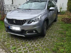 Silber Gebraucht 2019 Peugeot 2008 Allure SUV | 10.750 € (Guter Preis)
