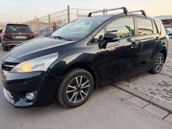 Grau Gebraucht 2014 Toyota Verso Basis Van / Kleinbus | 3.900 € (Guter Preis)