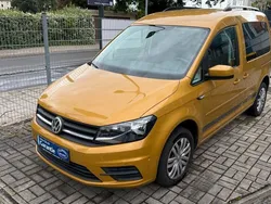 Sandstorm yellow metallic Gebraucht 2018 VW Caddy Beach Van / Kleinbus | 23.900 € (Teuer)