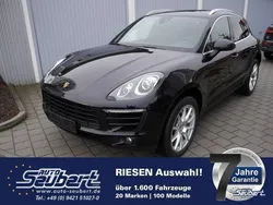 Schwarz metallic Gebraucht 2015 Porsche Macan S SUV | 43.790 € (Etwas zu teuer)