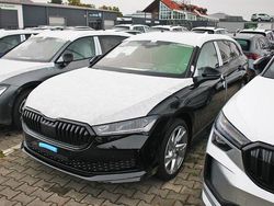 Ebony schwarz Neu 2025 Skoda Superb SportLine Kombi | 54.290 € (Teuer)