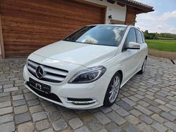 Calcitweiss unilack Gebraucht 2013 Mercedes B180 Van / Kleinbus | 11.900 € (Etwas zu teuer)