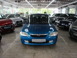 Blau Gebraucht 1998 Mazda 323S Limousine | 1.890 €