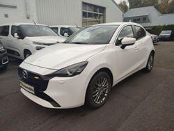 Weiß Gebraucht 2023 Mazda 2 Limousine | 16.490 € (Guter Preis)