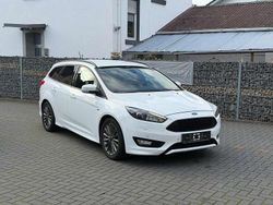 Weiß Gebraucht 2017 Ford Focus ST-Line Kombi | 8.899 € (Fairer Preis)