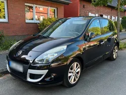 Schwarz Gebraucht 2009 Renault Scénic III Bose Edition Van / Kleinbus | 2.250 € (Fairer Preis)