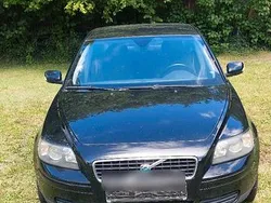 Schwarz Gebraucht 2005 Volvo V40 Kombi | 1.100 €