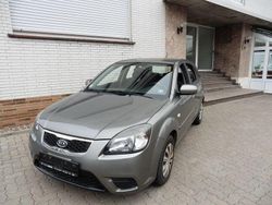 Silber Gebraucht 2011 Kia Rio Limousine | 1.750 € (Guter Preis)