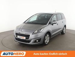 Grau Gebraucht 2015 Peugeot 5008 Allure Van / Kleinbus | 13.590 €