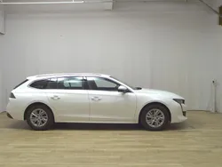 Weiss Gebraucht 2019 Peugeot 508 Active Kombi | 13.480 € (Guter Preis)