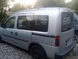 Silber Gebraucht 2005 Opel Combo Van / Kleinbus | 4.300 € (Etwas zu teuer)